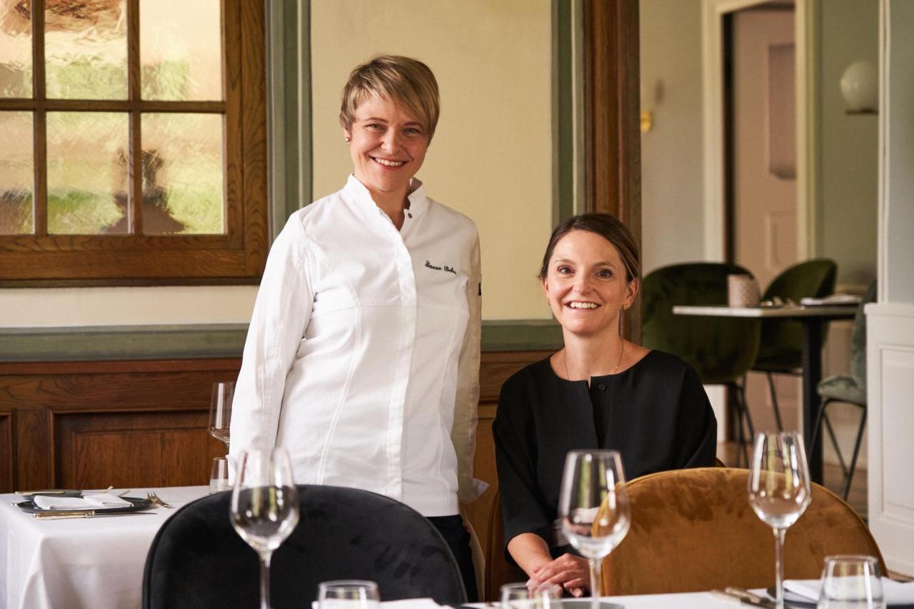 Gaestehaus Am Wasserschloss & Restaurant Wasserschloss インツリンゲン エクステリア 写真