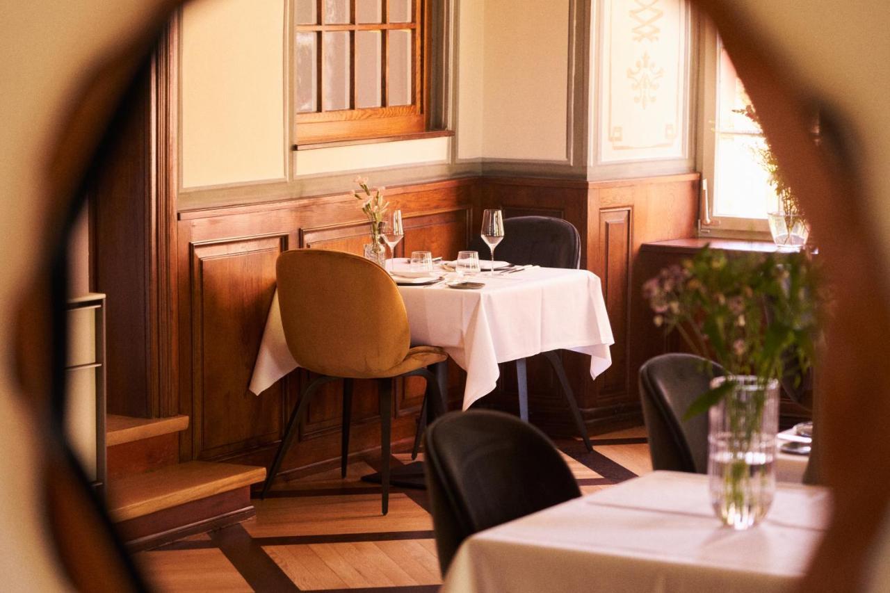 Gaestehaus Am Wasserschloss & Restaurant Wasserschloss インツリンゲン エクステリア 写真