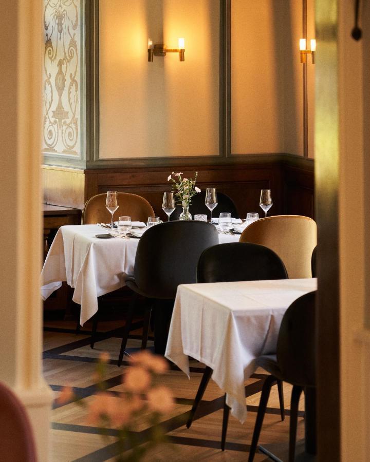Gaestehaus Am Wasserschloss & Restaurant Wasserschloss インツリンゲン エクステリア 写真